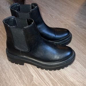 Steve Madden Platform Black Chelsea Boots